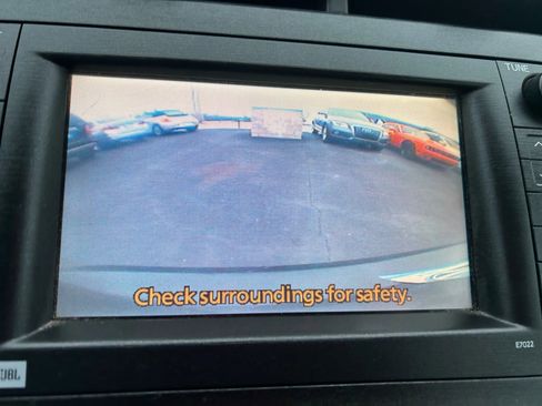 Used 2011 Toyota Prius Three w/ Navigation Pkg image 13