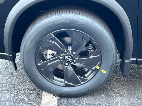 New 2026 Nissan Rogue SV w/ Cold Weather Package AWD/4WD image 8