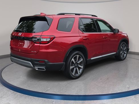 Used 2023 Honda Pilot Elite image 5