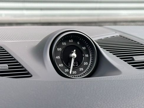 Used 2026 Porsche Cayenne Coupe image 31