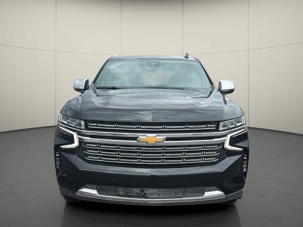 Used 2023 Chevrolet Suburban Premier RWD image 2