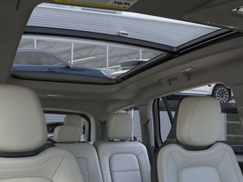 New 2025 Lincoln Aviator Reserve w/ Equipment Group 201A image 22