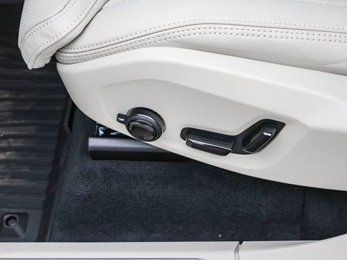 New 2026 Volvo XC90 T8 Ultra w/ Protection Package Premier image 31