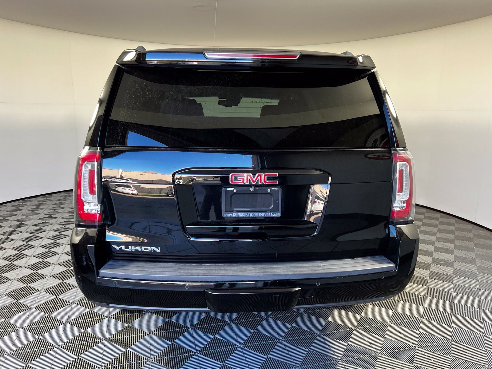 Used 2018 GMC Yukon SLT w/ Open Road Package AWD/4WD image 6