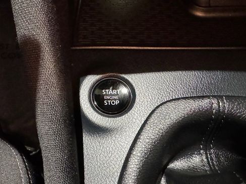 Used 2024 Nissan Z Sport w/ Floor Mat Package image 40