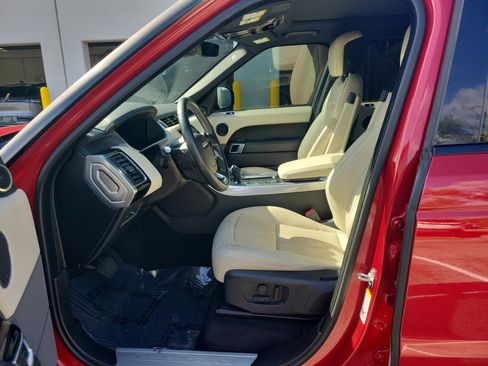 Used 2019 Land Rover Range Rover Sport HSE AWD/4WD image 14