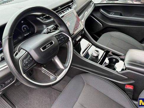 Used 2022 Jeep Grand Cherokee L Laredo w/ Luxury Tech Group I RWD image 10