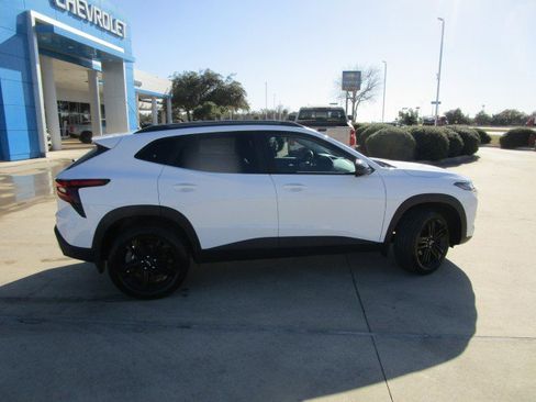 New 2026 Chevrolet Trax ACTIV w/ Driver Confidence Package FWD image 8