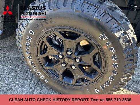 Used 2023 Jeep Wrangler Unlimited w/ Cold Weather Group image 3