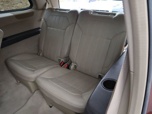 Used 2015 Mercedes-Benz GL 320 BlueTEC 4MATIC w/ Premium I Package image 14