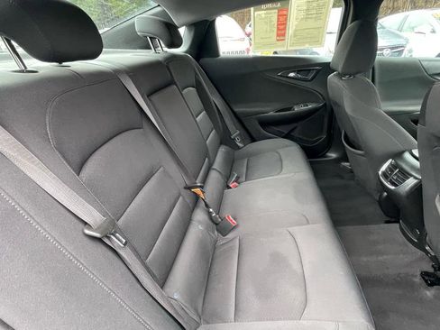 Used 2021 Chevrolet Malibu LT image 25
