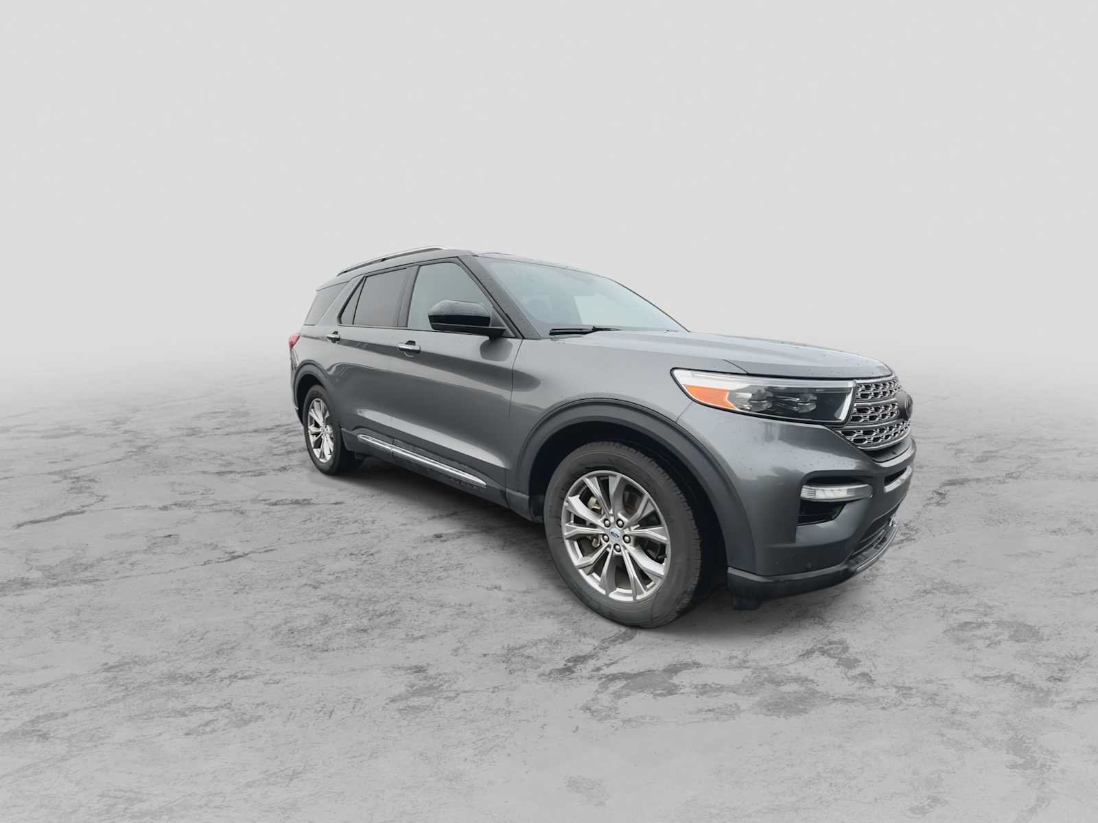 Used 2023 Ford Explorer Limited RWD image 2