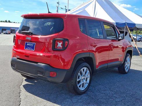 Certified 2023 Jeep Renegade Latitude image 6