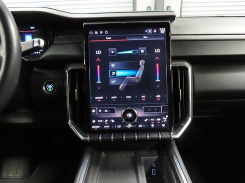 Used 2024 GMC Acadia Elevation w/ Luxury Package FWD image 26