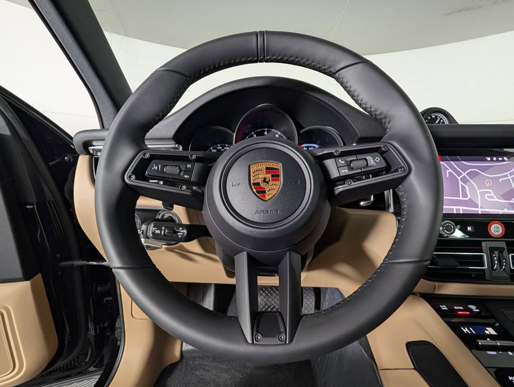 Certified 2026 Porsche Macan AWD/4WD image 35