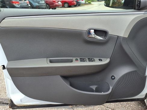 Used 2009 Chevrolet Malibu LT w/ Power Convenience Package FWD image 11
