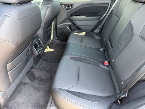 New 2026 Subaru Forester Touring AWD/4WD image 13