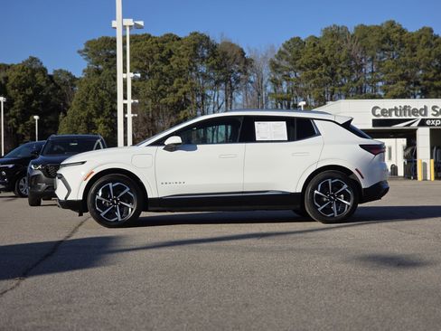 Used 2025 Chevrolet Equinox EV LT image 4