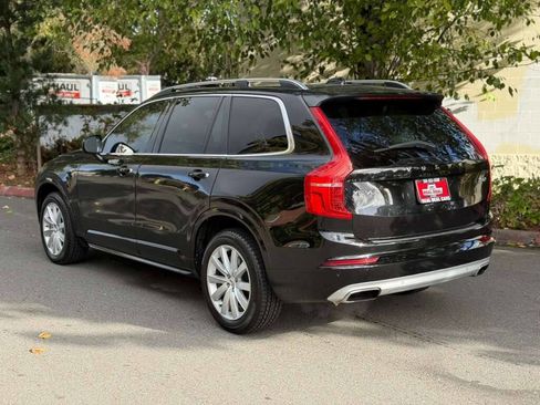 Used 2017 Volvo XC90 T6 Momentum w/ Vision Package image 4