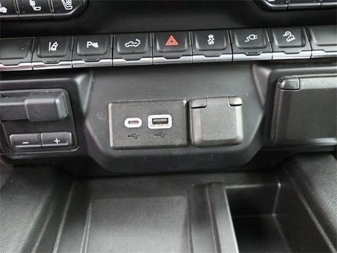 Used 2020 Chevrolet Silverado 2500 High Country w/ Technology Package image 4