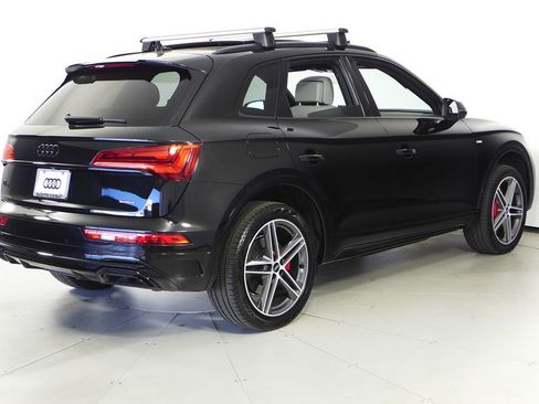 Used 2024 Audi Q5 e Premium Plus w/ Premium Plus Package image 7