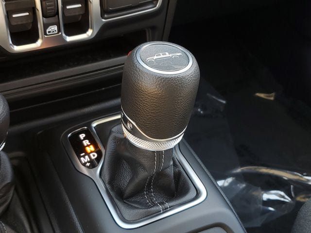 New 2025 Jeep Gladiator Sport AWD/4WD image 32
