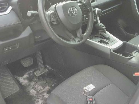Used 2024 Toyota RAV4 XLE image 3