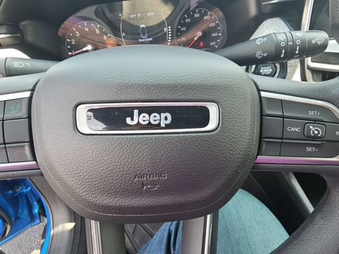 Used 2022 Jeep Compass Sport FWD image 12