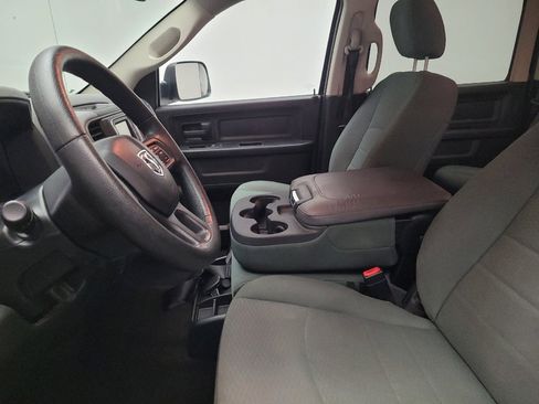 Used 2015 RAM 1500 Express RWD image 17