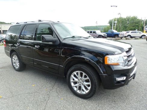 Used 2017 Ford Expedition Limited w/ Equipment Group 301A AWD/4WD image 5