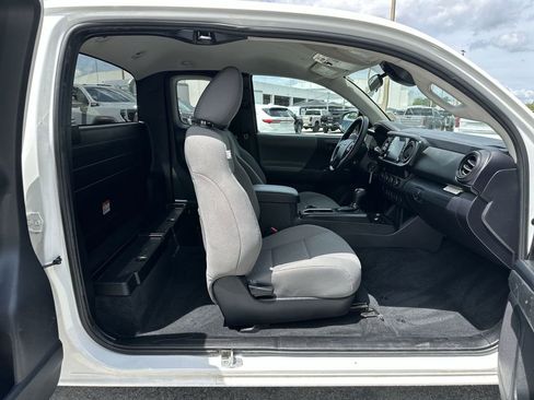 Used 2021 Toyota Tacoma SR AWD/4WD image 26
