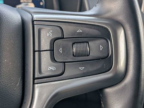 Used 2023 Chevrolet Suburban Premier image 25