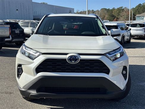 Used 2022 Toyota RAV4 XLE Premium image 30