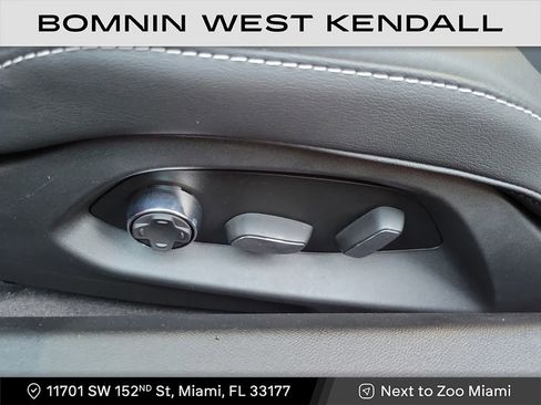 Used 2025 Chevrolet Corvette Z06 image 9