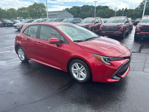 Used 2021 Toyota Corolla SE w/ SE Preferred Package FWD image 5