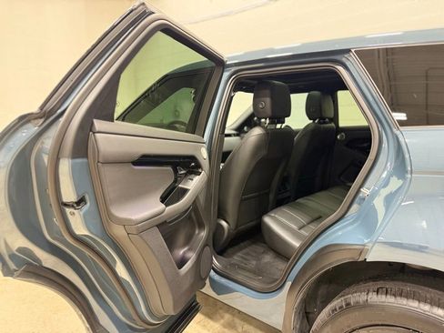 Used 2025 Land Rover Range Rover Evoque S image 19