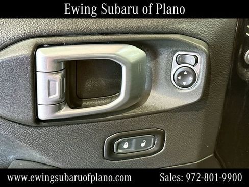Used 2020 Jeep Wrangler Unlimited Sahara AWD/4WD image 18