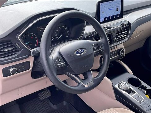 Used 2020 Ford Escape SE FWD image 17