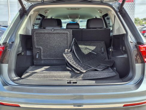 Used 2022 Volkswagen Tiguan SE FWD image 20