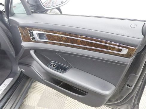 Used 2020 Porsche Panamera 4S AWD/4WD image 34