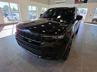 Used 2024 Jeep Grand Cherokee L Laredo