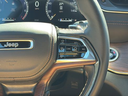 New 2025 Jeep Grand Cherokee L Summit image 22