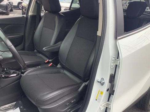 Used 2022 Buick Encore Preferred FWD image 10