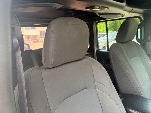 Used 2018 Jeep Wrangler Unlimited Sport S AWD/4WD image 27