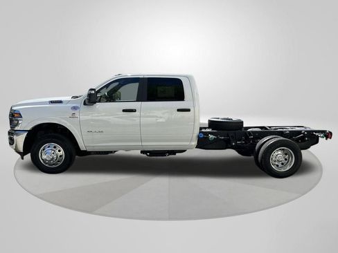 New 2025 RAM 3500 Big Horn image 4
