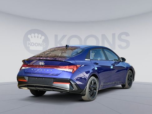 New 2026 Hyundai Elantra SEL Sport image 7