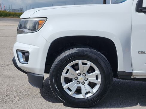 Used 2017 Chevrolet Colorado LT w/ LT Convenience Package RWD image 9