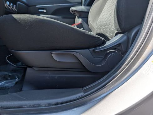 Used 2024 Mitsubishi Outlander Sport ES image 12