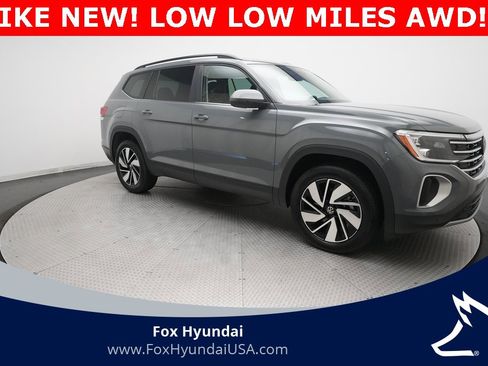 Used 2025 Volkswagen Atlas SE image 13