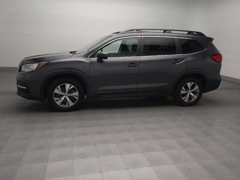 Used 2022 Subaru Ascent Premium image 2